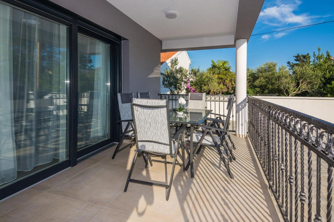 Apartment Spanic 1 Vir Exterior foto
